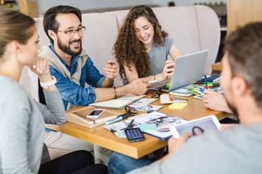 社外の人との仕事のコミュニケーションを便利にするツール3選