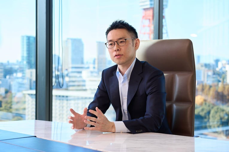 三井住友信託銀行 資産管理企画部 DX推進チーム 調査役 大澤 孝洋 氏（左）