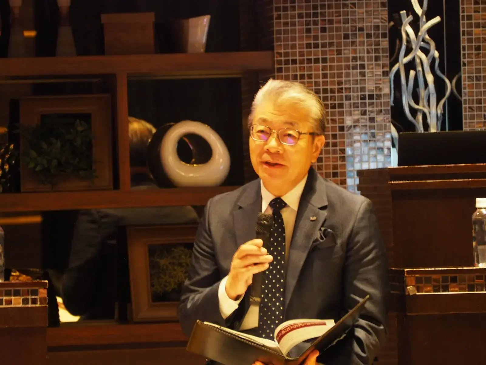 ハイライト②：AIOと「課長に報告したくない」現場の本音 08