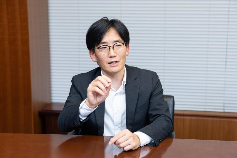 ベンダーの伴走と経営層の後押しが全社浸透を加速
