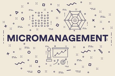マイクロマネジメントとは? 職場への悪影響と改善の対策