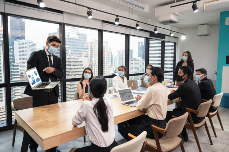 企業における会議の必要性と生産性向上のポイントを解説