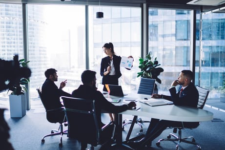 仕事の報告・連絡・相談の必要性とポイントについて解説