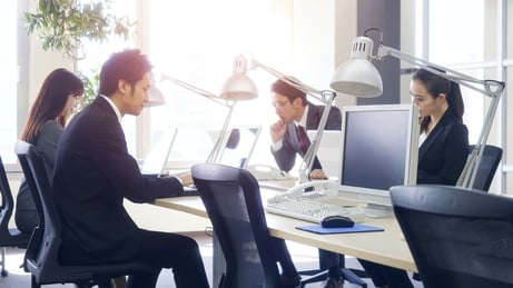 3分でわかる働き方改革とは?その定義や背景、課題について